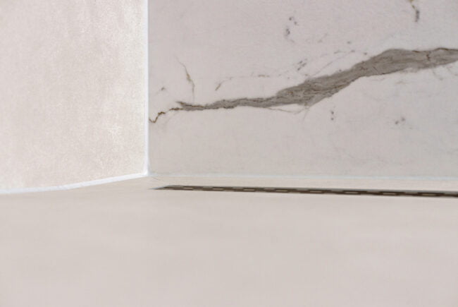 detail douchevloer marmer